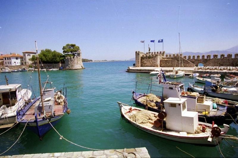 Seaside Residence In Nafpaktos Ngoại thất bức ảnh